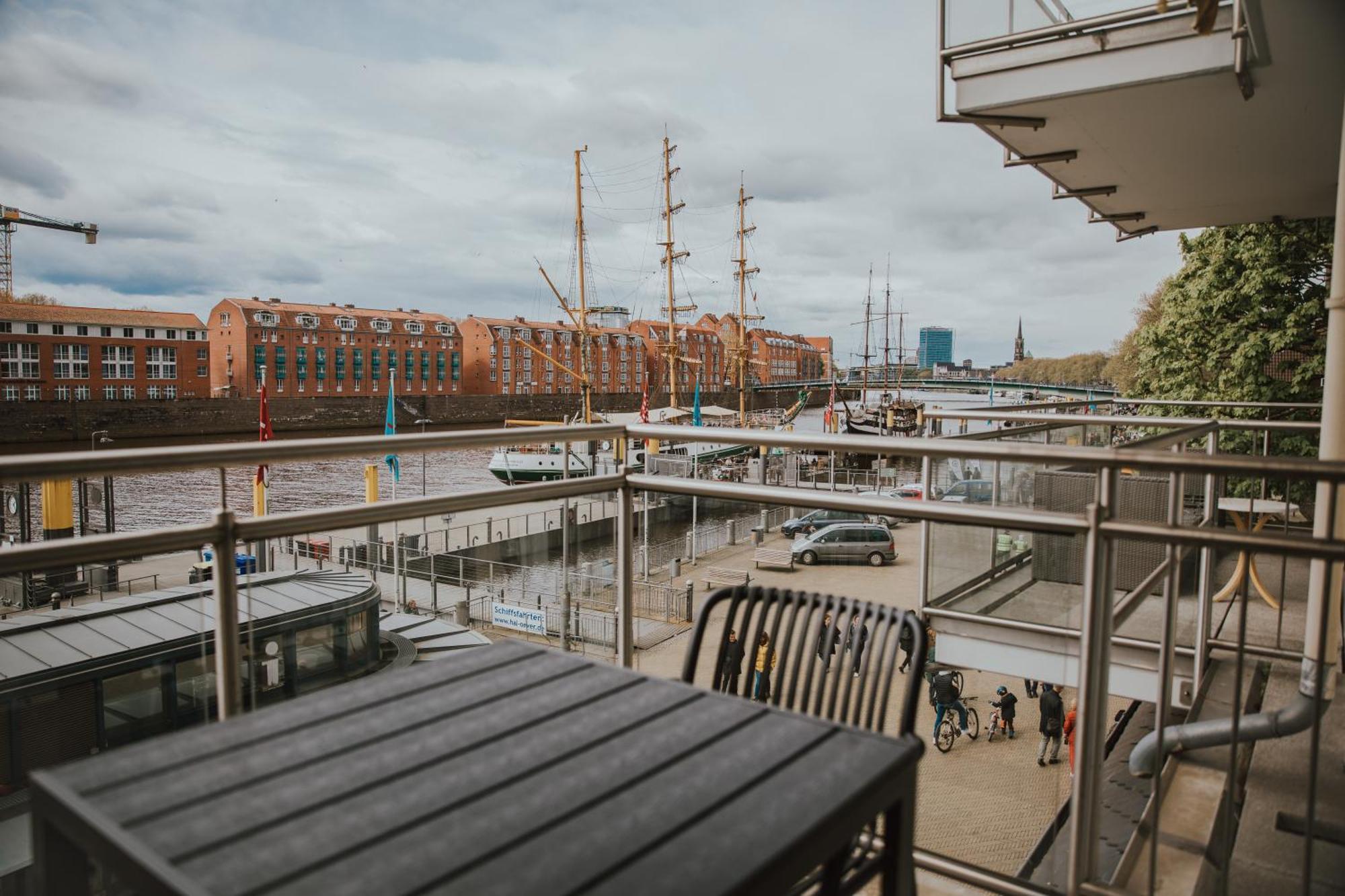 Moderne Mit Weserblick Und Uferpromenade Bremen
